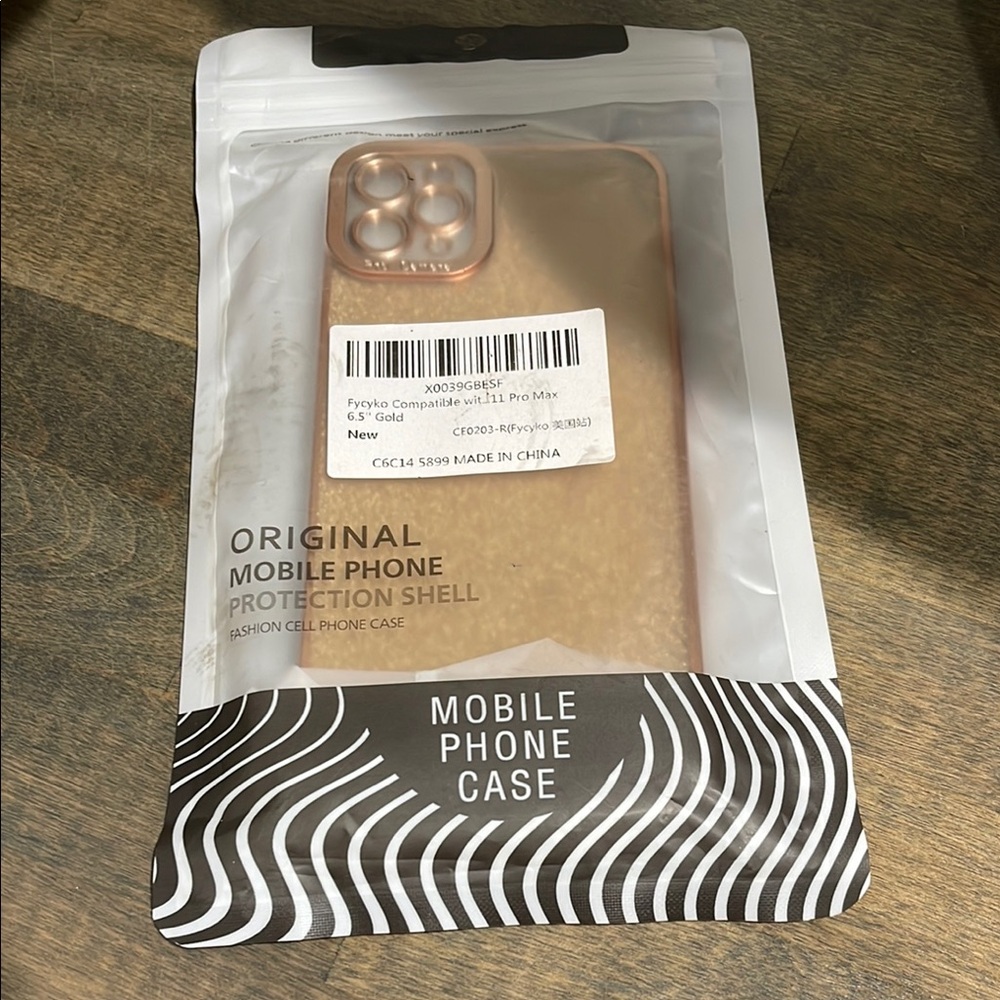 NWT Rose Gold IPhone 11 Pro Max Case